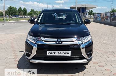 Внедорожник / Кроссовер Mitsubishi Outlander 2017 в Кривом Роге