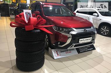 Внедорожник / Кроссовер Mitsubishi Outlander 2018 в Киеве