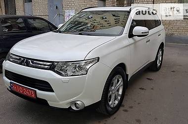 Позашляховик / Кросовер Mitsubishi Outlander 2012 в 