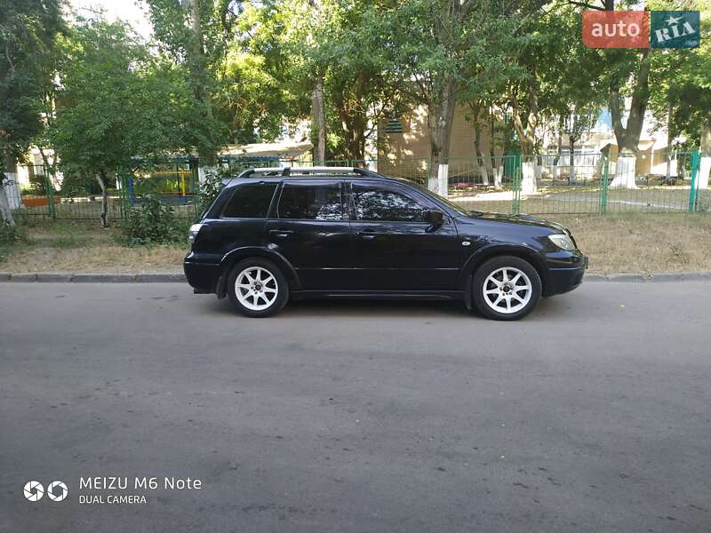 Внедорожник / Кроссовер Mitsubishi Outlander 2005 в Одессе