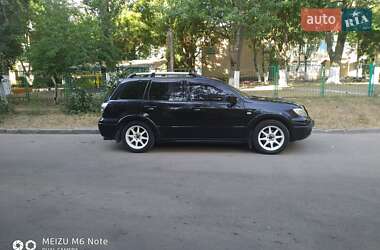 Внедорожник / Кроссовер Mitsubishi Outlander 2005 в 