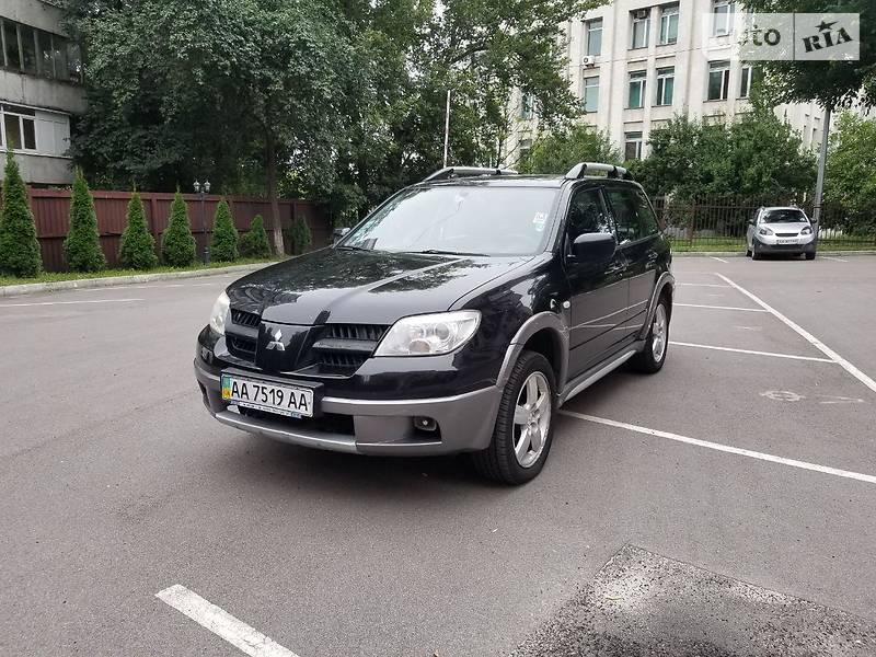 Внедорожник / Кроссовер Mitsubishi Outlander 2006 в Киеве