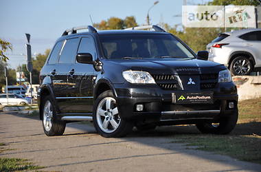 Внедорожник / Кроссовер Mitsubishi Outlander 2006 в Николаеве