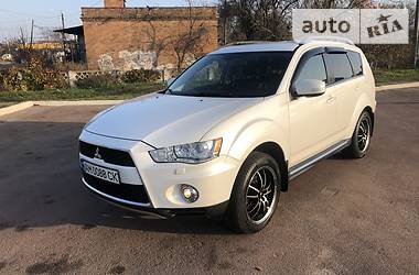 Внедорожник / Кроссовер Mitsubishi Outlander 2012 в Житомире