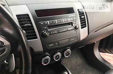 Позашляховик / Кросовер Mitsubishi Outlander 2010 в 