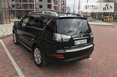 Позашляховик / Кросовер Mitsubishi Outlander 2010 в 