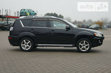Позашляховик / Кросовер Mitsubishi Outlander 2010 в 