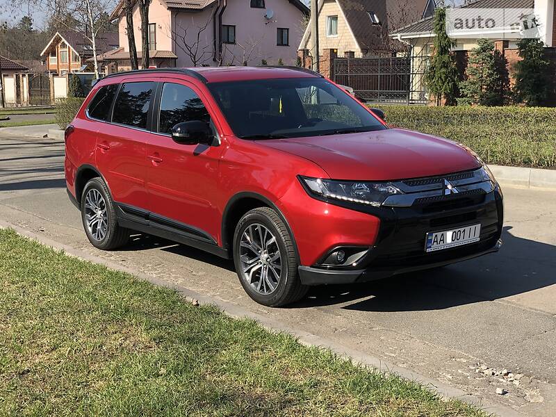 Позашляховик / Кросовер Mitsubishi Outlander 2017 в Києві фото Позашляховик / Кросовер Mitsubishi Outlander 2017 в Києві