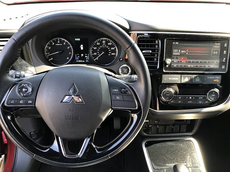 Позашляховик / Кросовер Mitsubishi Outlander 2017 в Києві фото 12 Позашляховик / Кросовер Mitsubishi Outlander 2017 в Києві