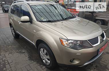 Позашляховик / Кросовер Mitsubishi Outlander 2009 в 