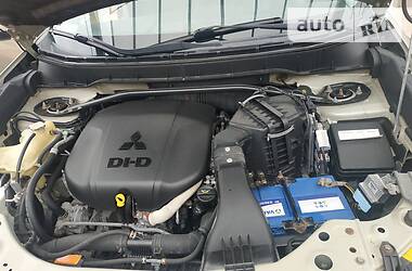 Позашляховик / Кросовер Mitsubishi Outlander 2009 в 