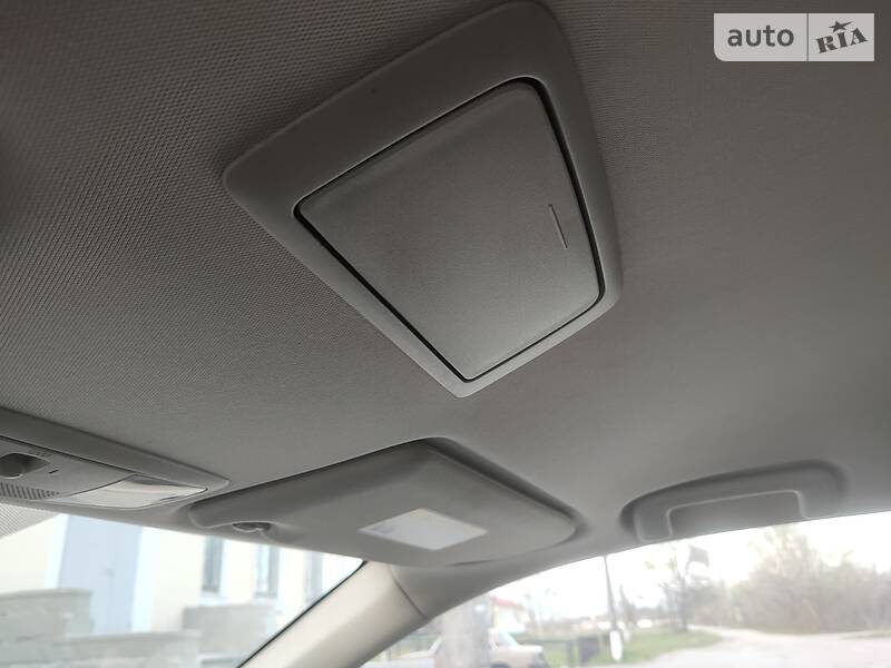 Позашляховик / Кросовер Mitsubishi Outlander 2015 в Новомосковську