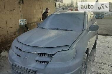 Позашляховик / Кросовер Mitsubishi Outlander 2005 в 