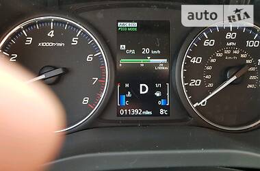 Позашляховик / Кросовер Mitsubishi Outlander 2016 в 
