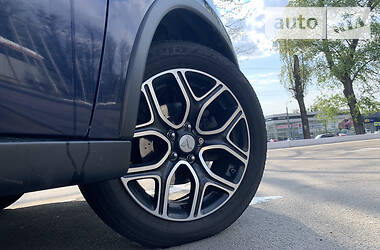 Позашляховик / Кросовер Mitsubishi Outlander 2014 в 