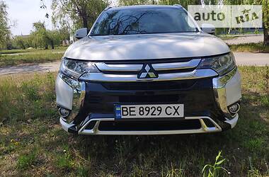 Позашляховик / Кросовер Mitsubishi Outlander 2018 в Києві