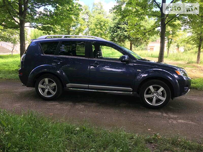 Позашляховик / Кросовер Mitsubishi Outlander 2007 в Калуші
