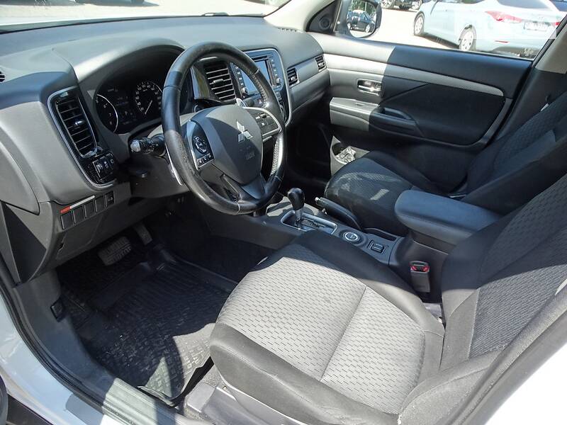 Позашляховик / Кросовер Mitsubishi Outlander 2012 в Дніпрі фото 16 Позашляховик / Кросовер Mitsubishi Outlander 2012 в Дніпрі