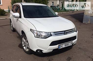 Внедорожник / Кроссовер Mitsubishi Outlander 2013 в Самборе