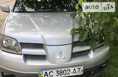 Позашляховик / Кросовер Mitsubishi Outlander 2003 в Луцьку