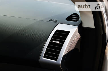 Внедорожник / Кроссовер Mitsubishi Outlander 2010 в 