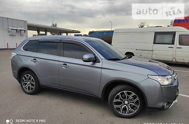 Внедорожник / Кроссовер Mitsubishi Outlander 2014 в Сарнах