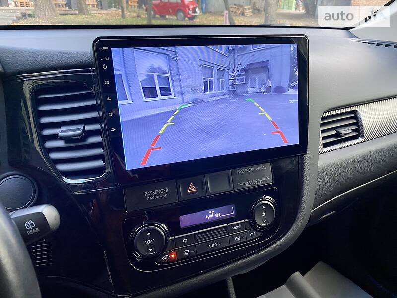 Внедорожник / Кроссовер Mitsubishi Outlander 2014 в Киеве