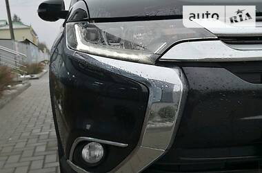 Внедорожник / Кроссовер Mitsubishi Outlander 2015 в Белой Церкви