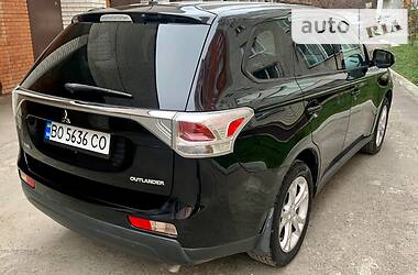 Внедорожник / Кроссовер Mitsubishi Outlander 2013 в Тернополе