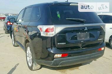 Внедорожник / Кроссовер Mitsubishi Outlander 2013 в Киеве