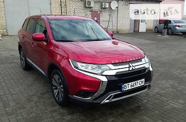 Універсал Mitsubishi Outlander 2019 в Херсоні