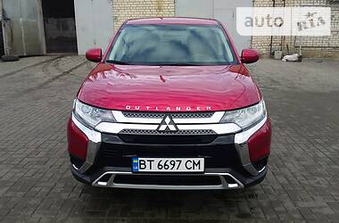 Универсал Mitsubishi Outlander 2019 в 