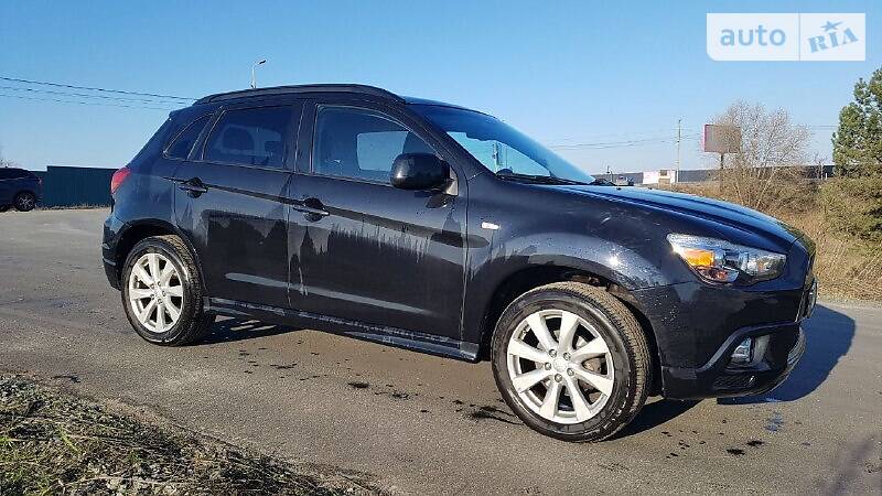 Внедорожник / Кроссовер Mitsubishi Outlander 2012 в Киеве