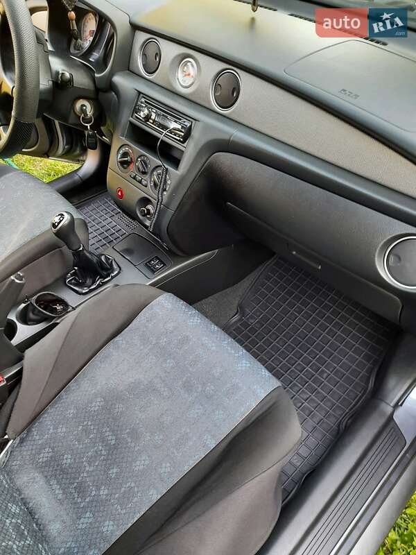 Позашляховик / Кросовер Mitsubishi Outlander 2008 в Ржищеві