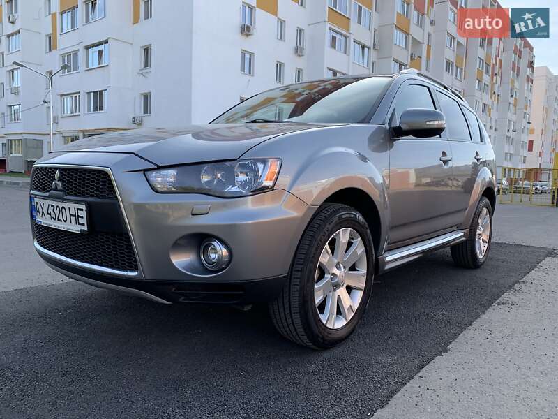 Mitsubishi Outlander 2013