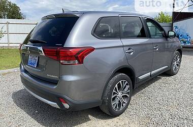 Внедорожник / Кроссовер Mitsubishi Outlander 2018 в Изяславе