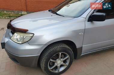 Внедорожник / Кроссовер Mitsubishi Outlander 2005 в Черновцах