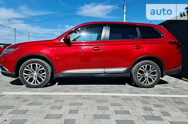 Внедорожник / Кроссовер Mitsubishi Outlander 2016 в Тернополе