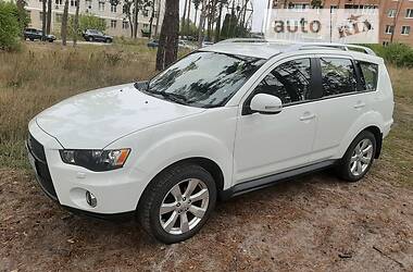 Універсал Mitsubishi Outlander 2010 в Києві