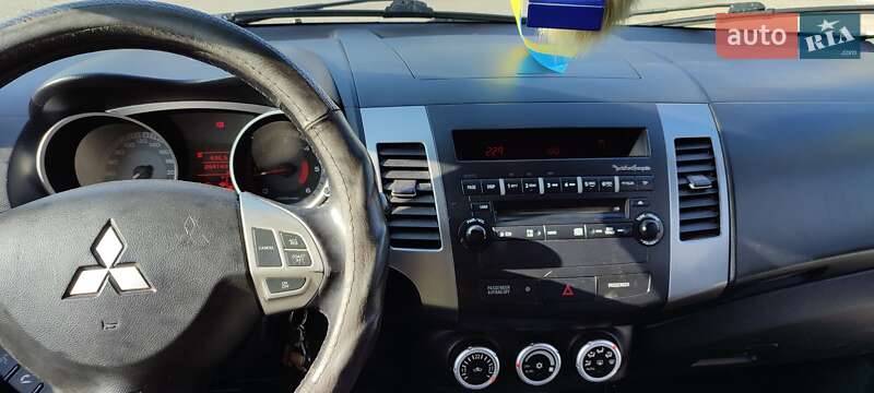 Внедорожник / Кроссовер Mitsubishi Outlander 2007 в Надворной