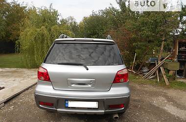 Позашляховик / Кросовер Mitsubishi Outlander 2005 в 