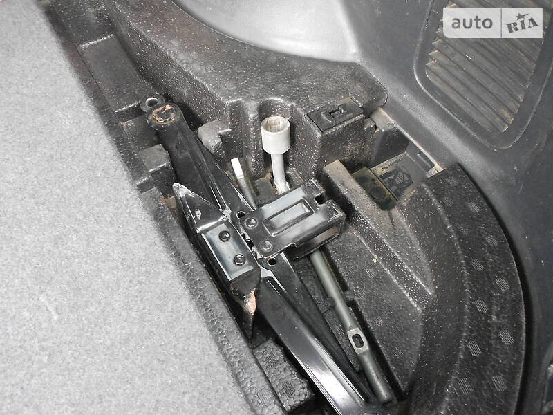 Внедорожник / Кроссовер Mitsubishi Outlander 2005 в Запорожье