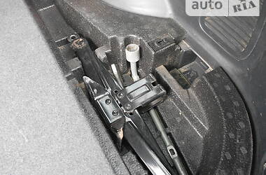 Позашляховик / Кросовер Mitsubishi Outlander 2005 в 