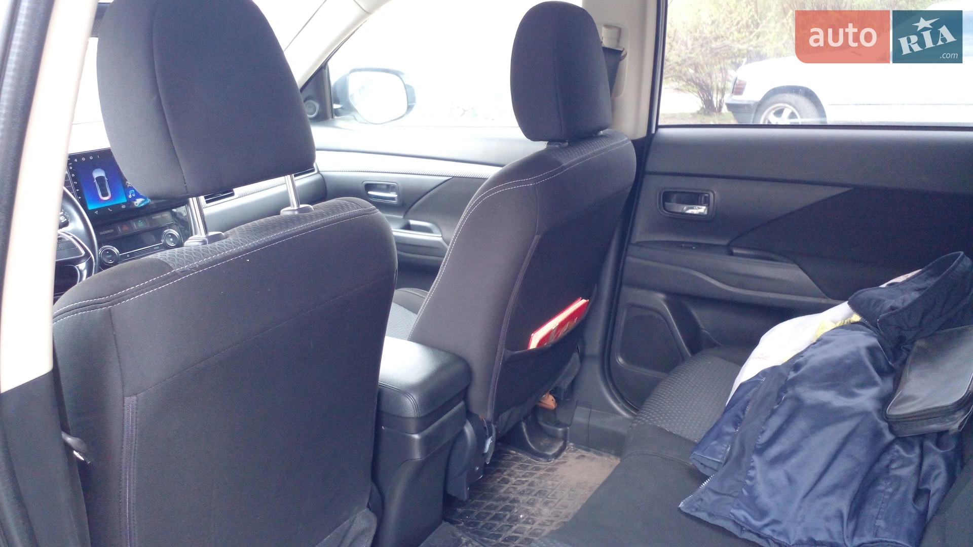 2015 Mitsubishi Outlander - мініатюра 6
