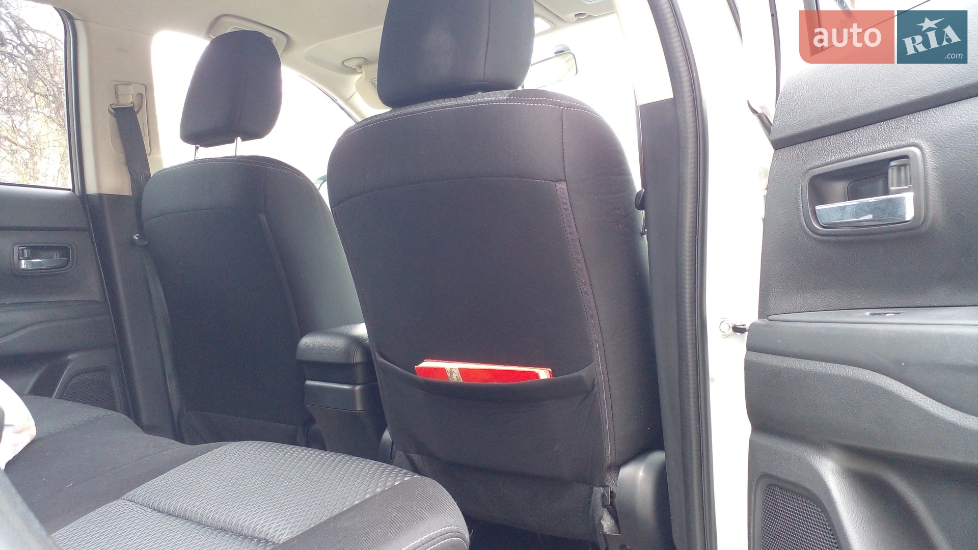 2015 Mitsubishi Outlander - мініатюра 9