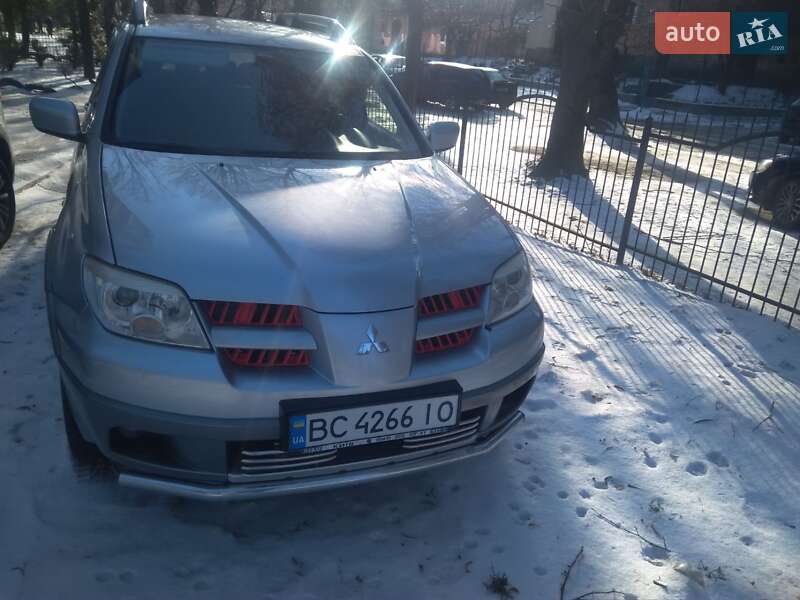 Внедорожник / Кроссовер Mitsubishi Outlander 2006 в Львове