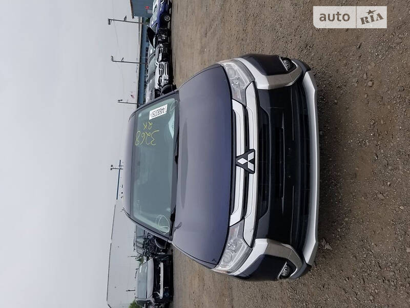Позашляховик / Кросовер Mitsubishi Outlander 2016 в Вінниці