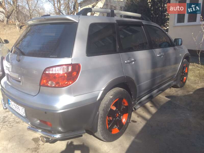Внедорожник / Кроссовер Mitsubishi Outlander 2006 в Львове