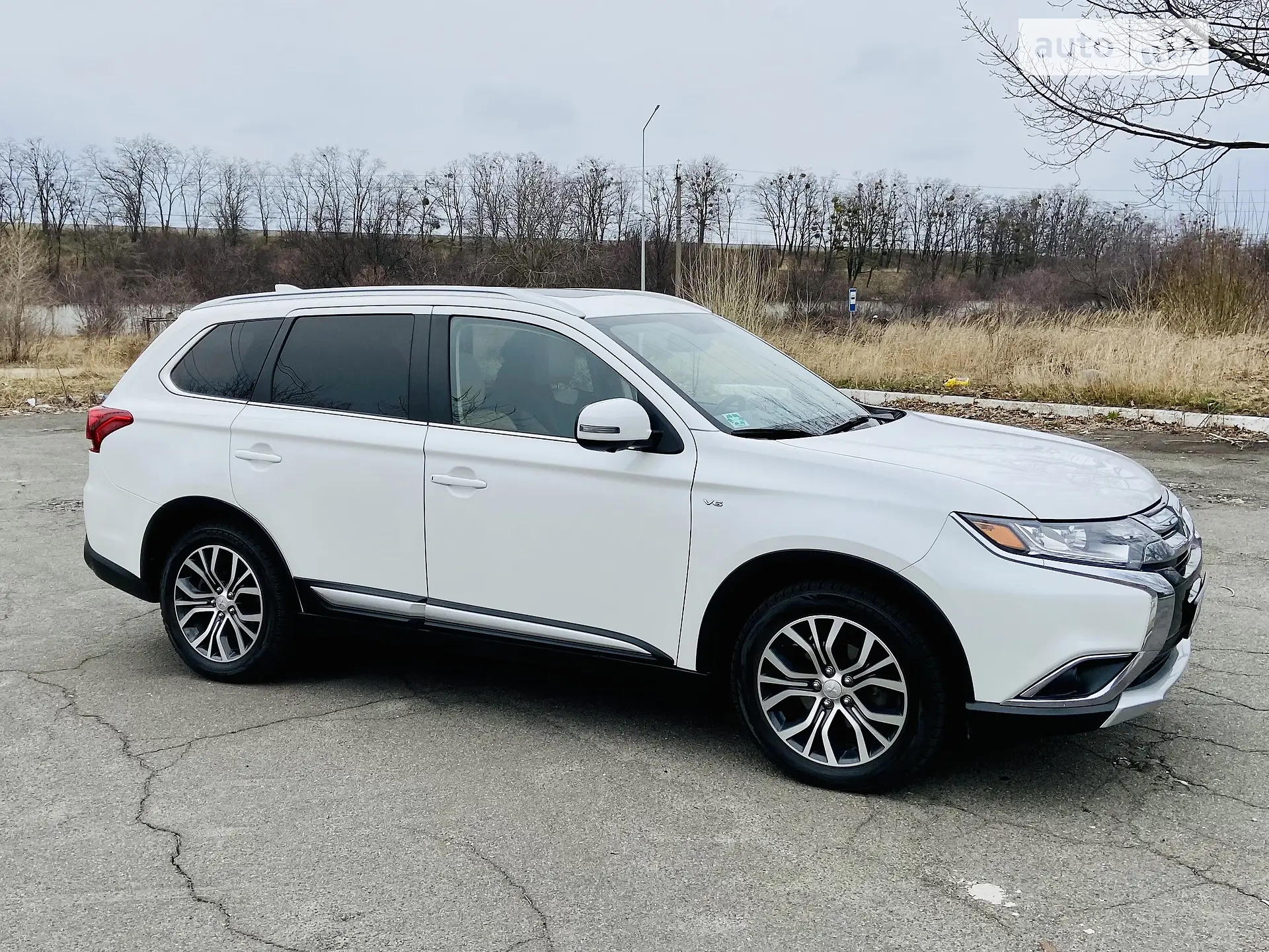 2017 Mitsubishi Outlander - мініатюра 12