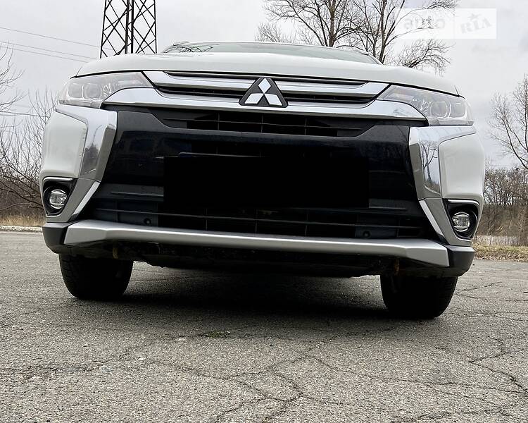 Позашляховик / Кросовер Mitsubishi Outlander 2017 в Києві фото 17 Позашляховик / Кросовер Mitsubishi Outlander 2017 в Києві